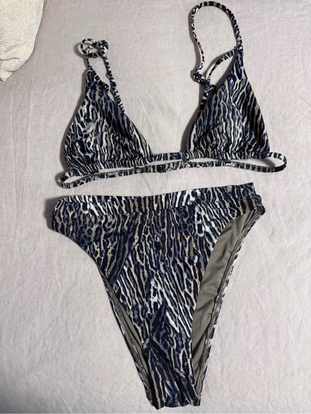 Victoria Secret: Women's Animal Print Bikini Set - Navy/Black/White